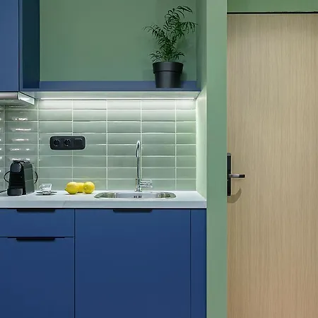 Acro Urban Aparthotel