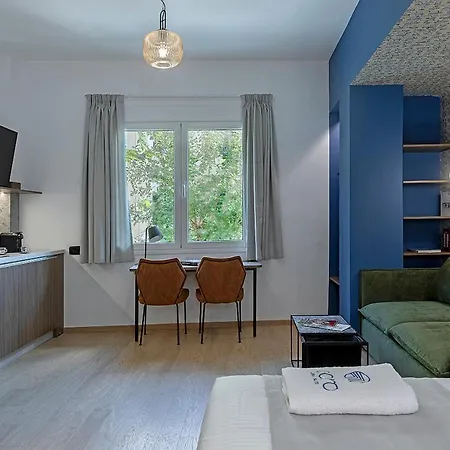 Acro Urban 4*