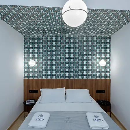 Acro Urban Aparthotel 4*